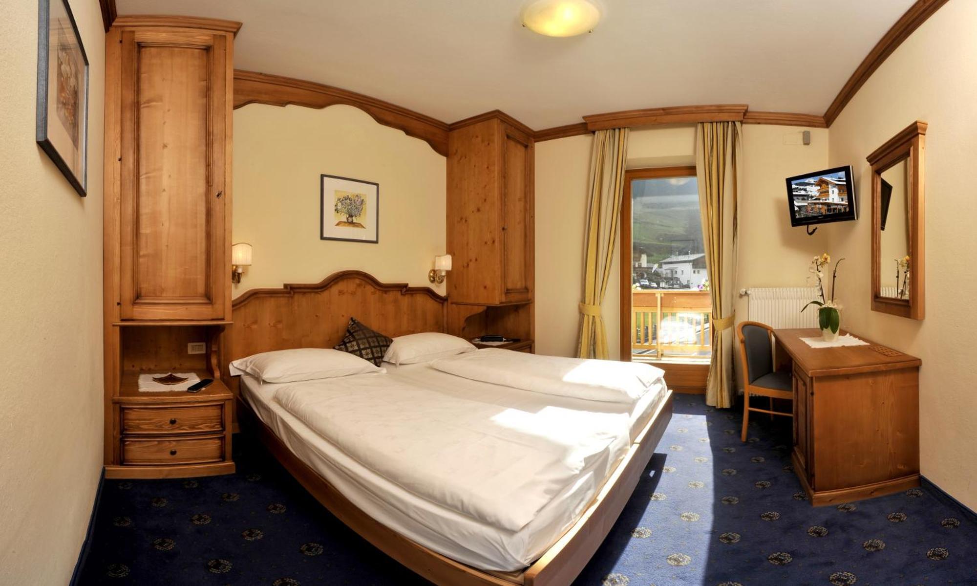 Hotel Europa Dolomites Сельва-ді-Валь-Гардена Екстер'єр фото