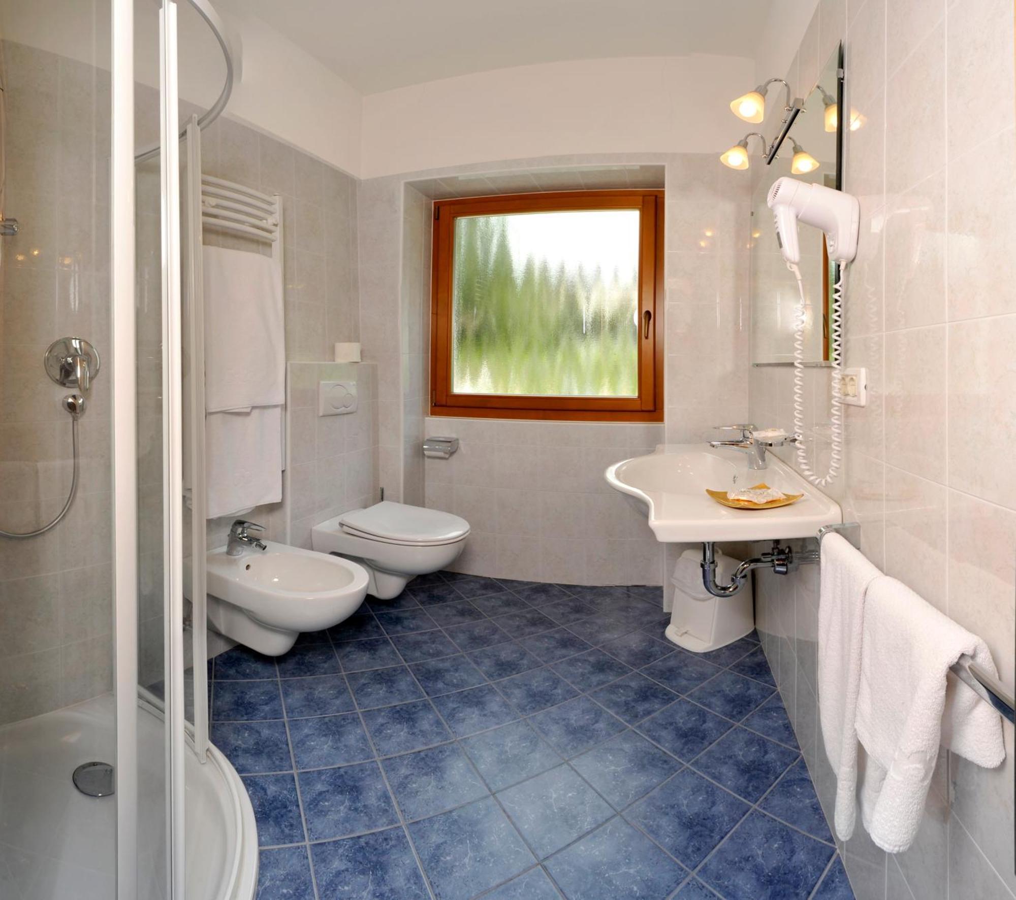 Hotel Europa Dolomites Сельва-ді-Валь-Гардена Екстер'єр фото