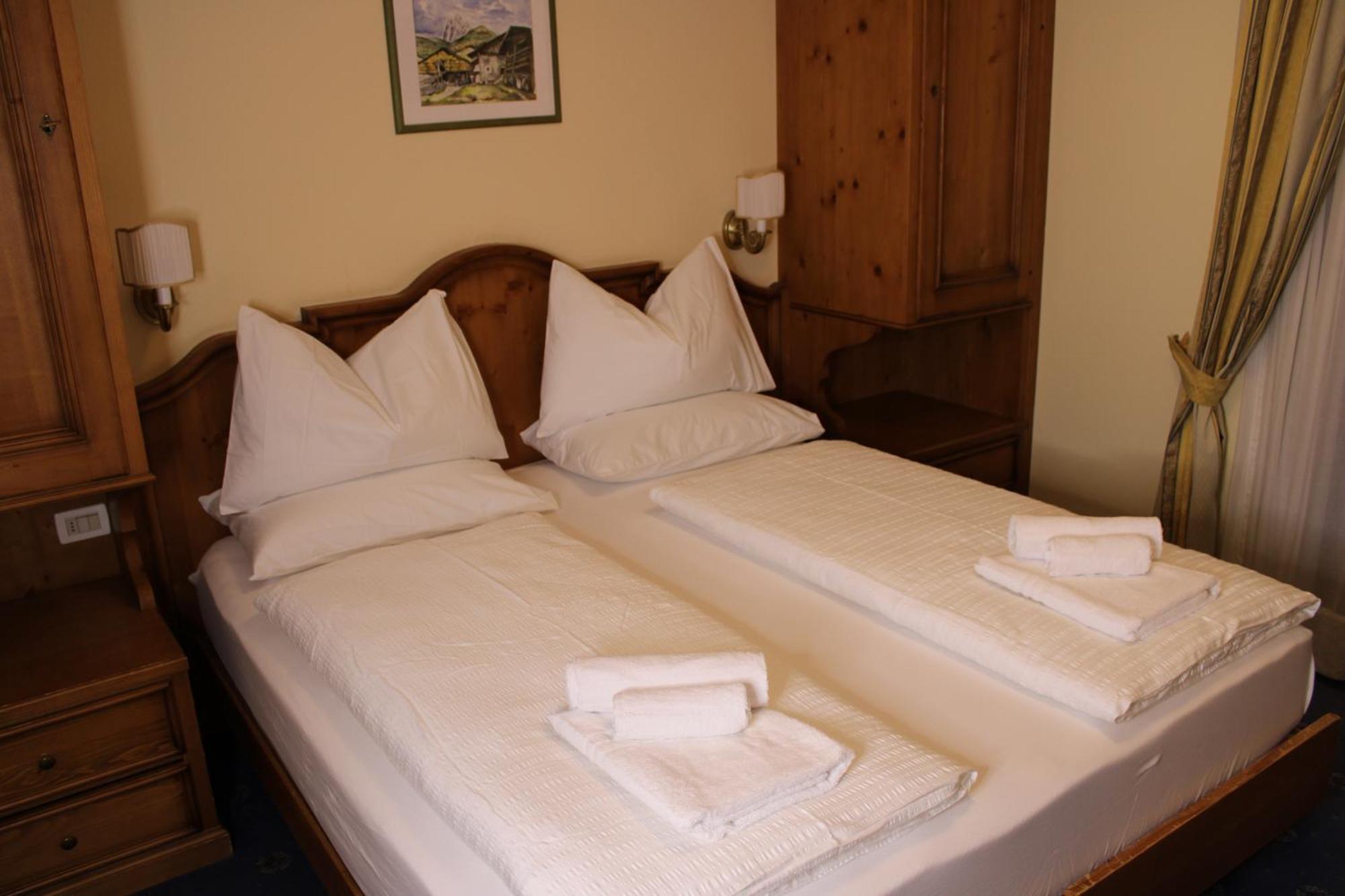 Hotel Europa Dolomites Сельва-ді-Валь-Гардена Екстер'єр фото